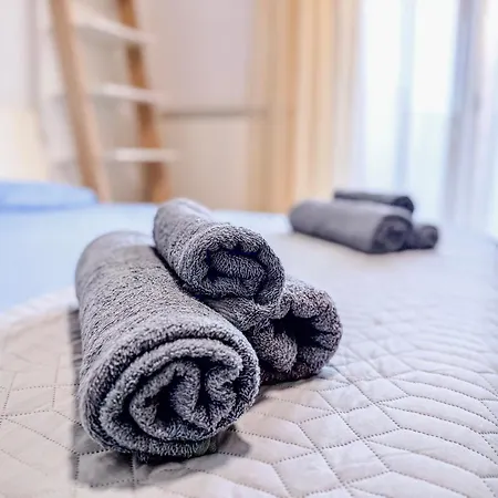 L'ostro - Grazioso Bilocale A Civitanova Con Parcheggio Privato