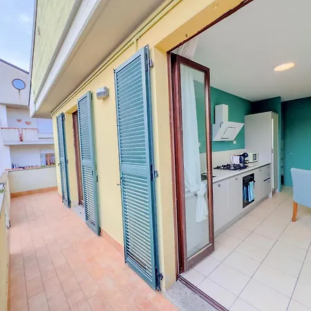 L'ostro - Grazioso Bilocale A Civitanova Con Parcheggio Privato