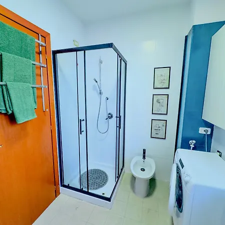 L'ostro - Grazioso Bilocale A Civitanova Con Parcheggio Privato Appartamento