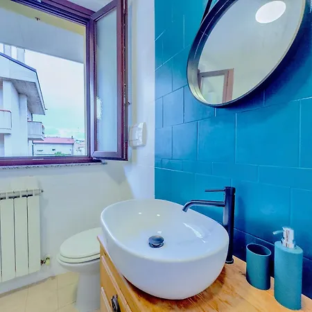 L'ostro - Grazioso Bilocale A Civitanova Con Parcheggio Privato Appartamento